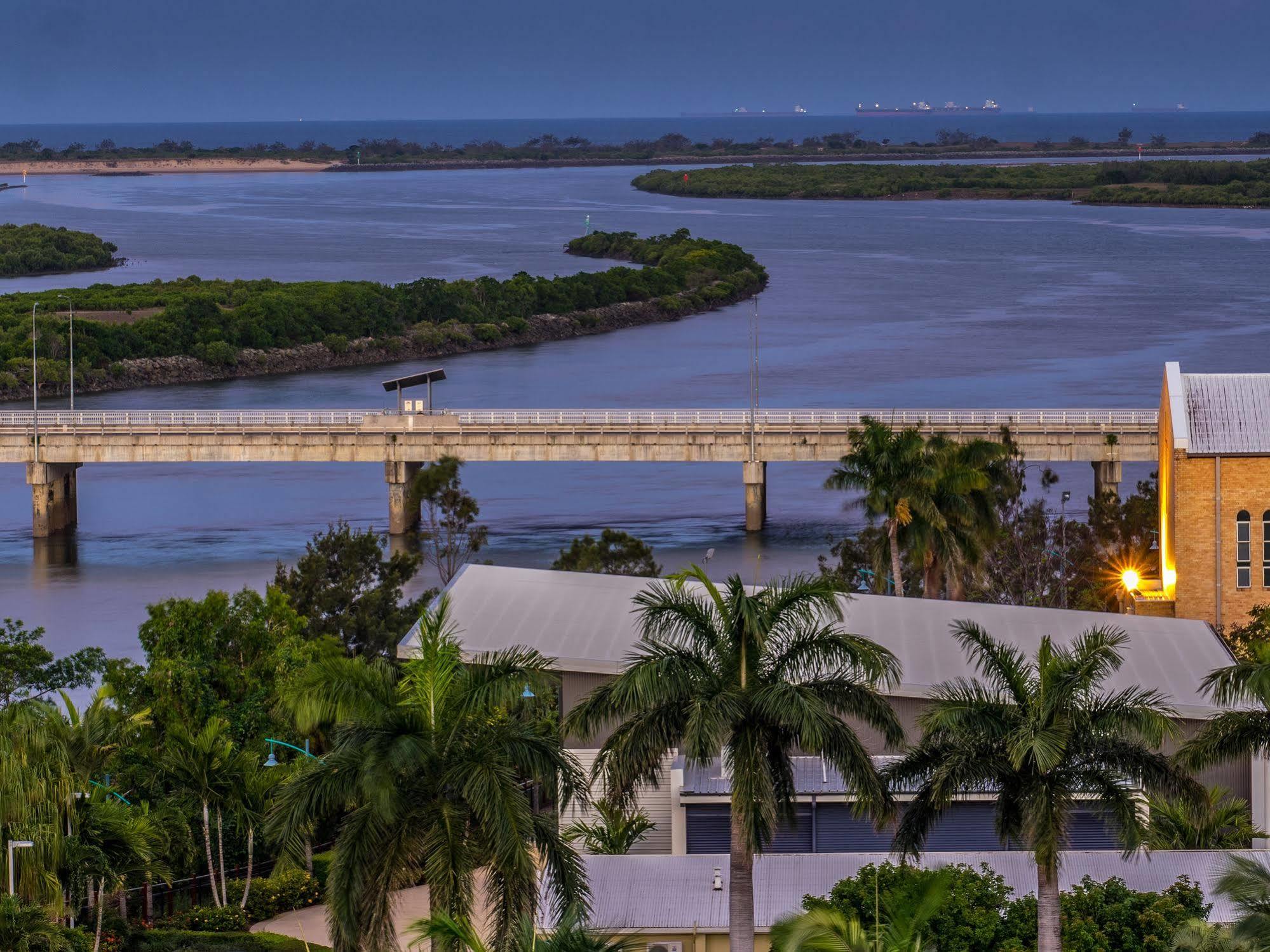 Lanai Riverside Apartments Mackay Eksteriør billede